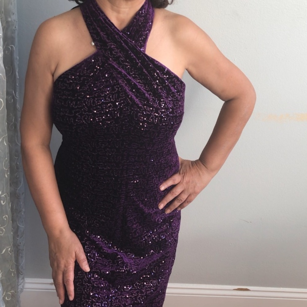 ELIZA J’s Sophisticated Cocktail Dress with mock-neck silhouette. Size 12
